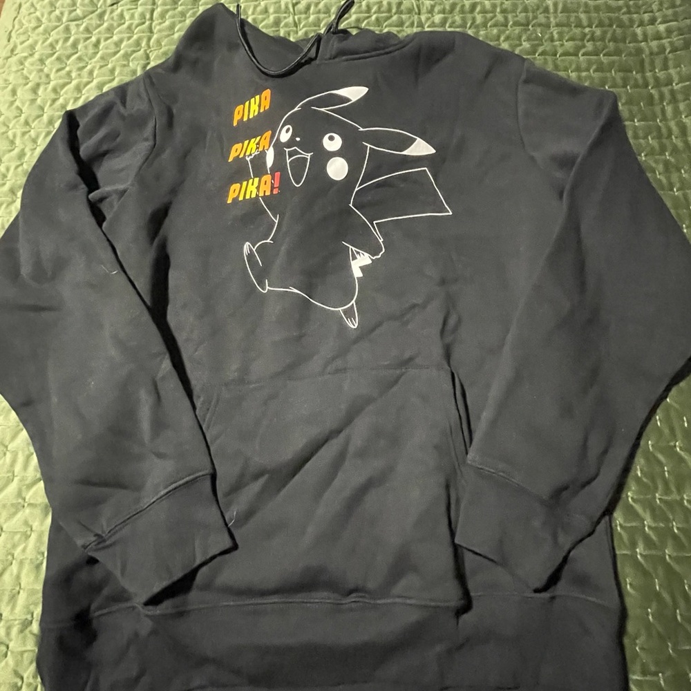 Pokémon Black Pikachu Hoodie Size Large‎